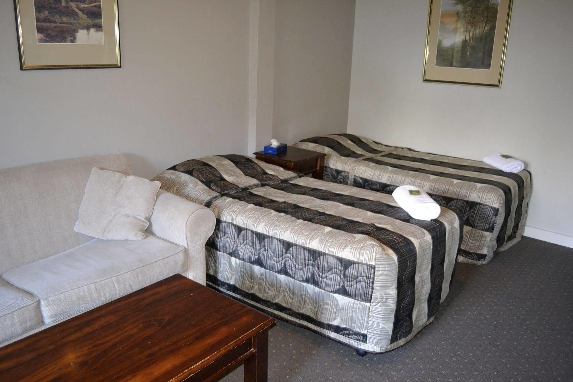 Dorset Gardens Hotel ครอยดัน ภายนอก รูปภาพ